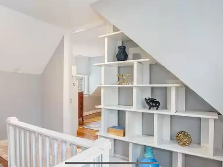 2846 Observatory Ave — Photo 8