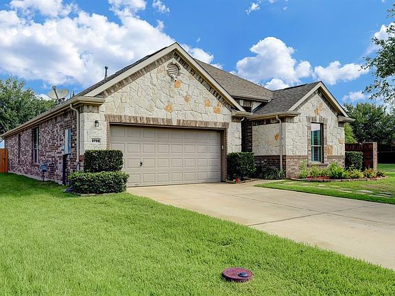 4th image of 2750 Lomelina Ln