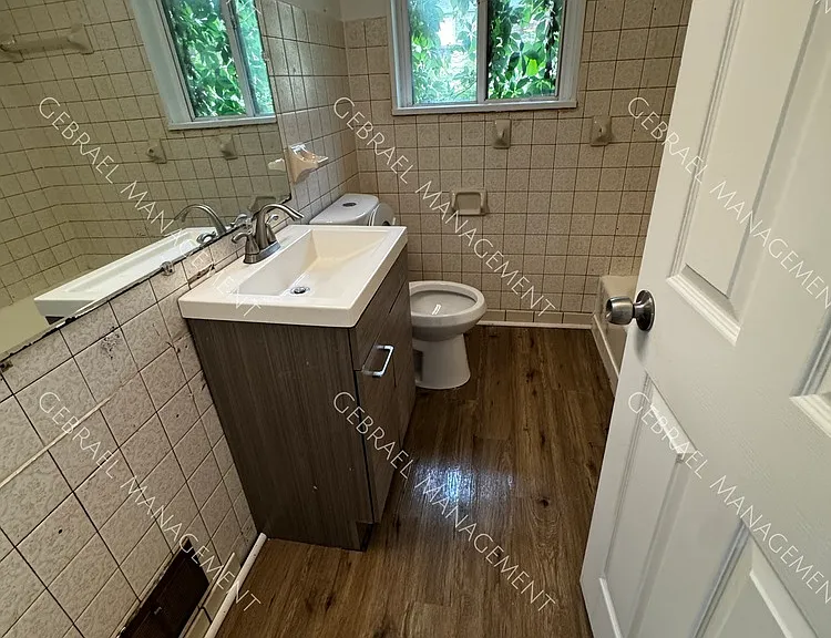 808 Chatham Dr — Photo 13