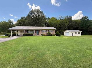 915 Pine St, Cherokee, AL 35616