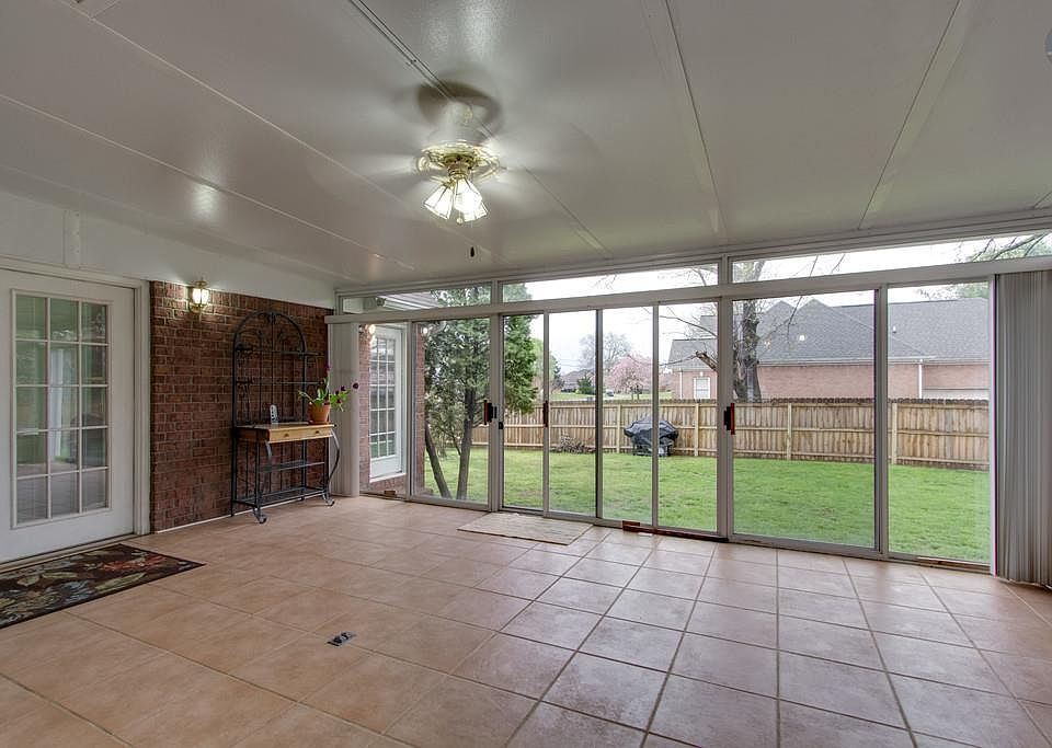 1st image of 2749 Wiltshire Ct