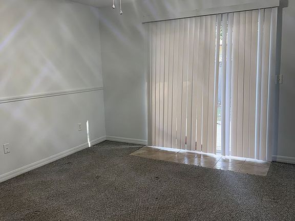 5th image of 2719 NE 22nd Ct