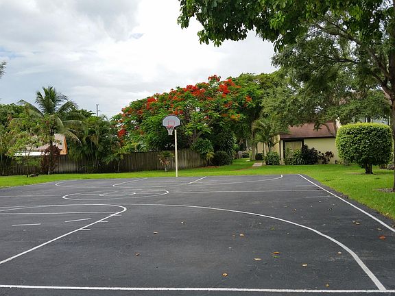 5th image of 5252 Bosque Ln