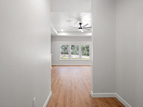 4th image of 11380 NW 92nd Ct