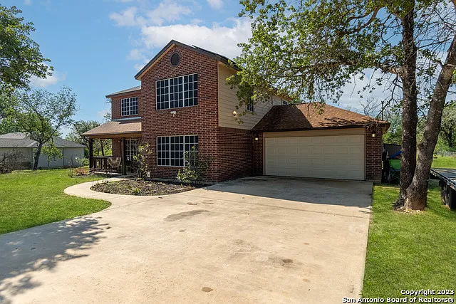 3 bed, 2.5 bath, 2060 sqft, $2,500 — Photo 3