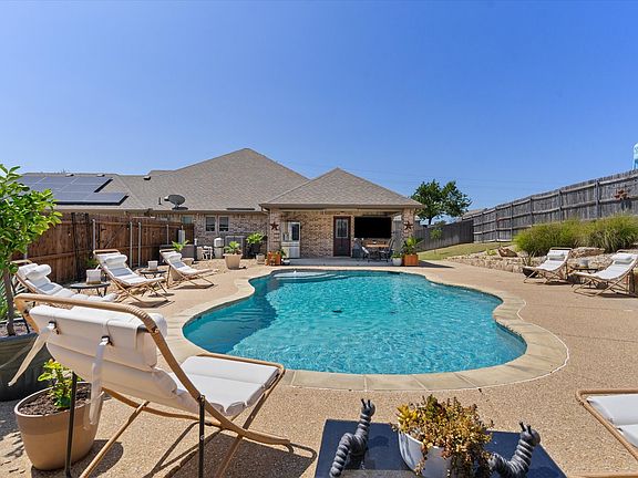 2nd image of 6041 Park View Dr