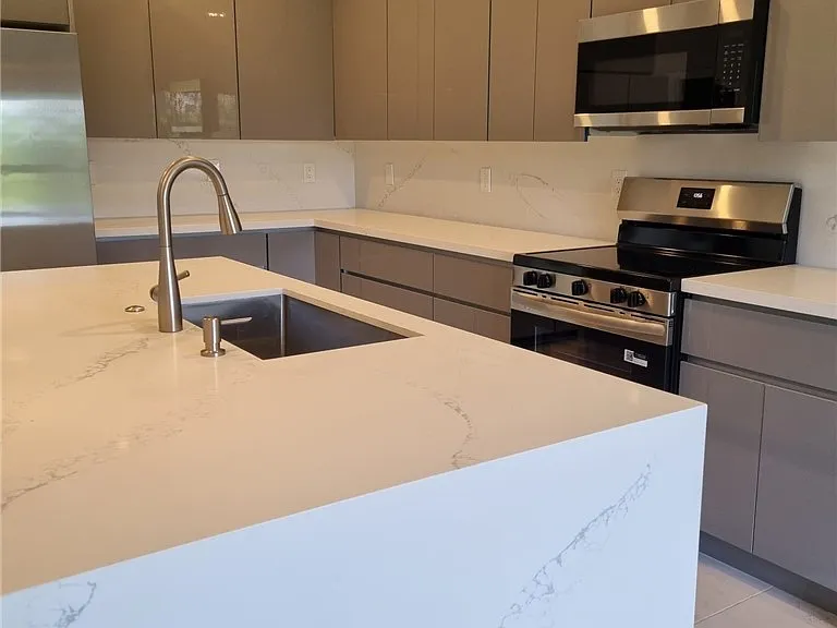 847 Bell Blvd S — Photo 11