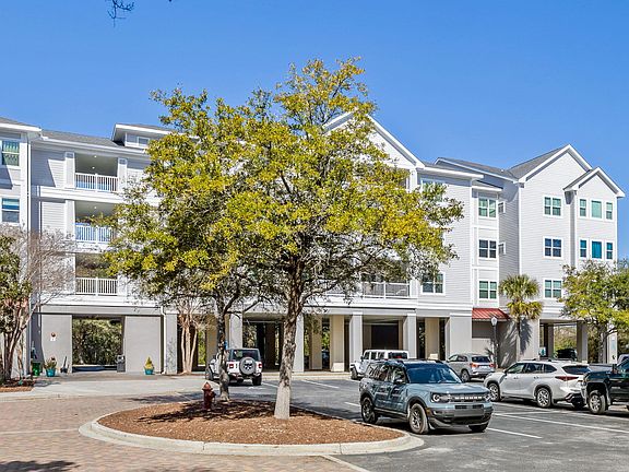 4th image of 1984 Folly Rd APT A309