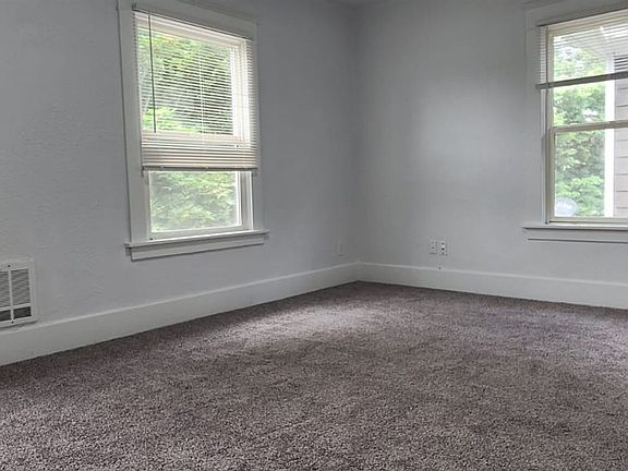 3rd image of 821 S Sheridan Ave #11332400