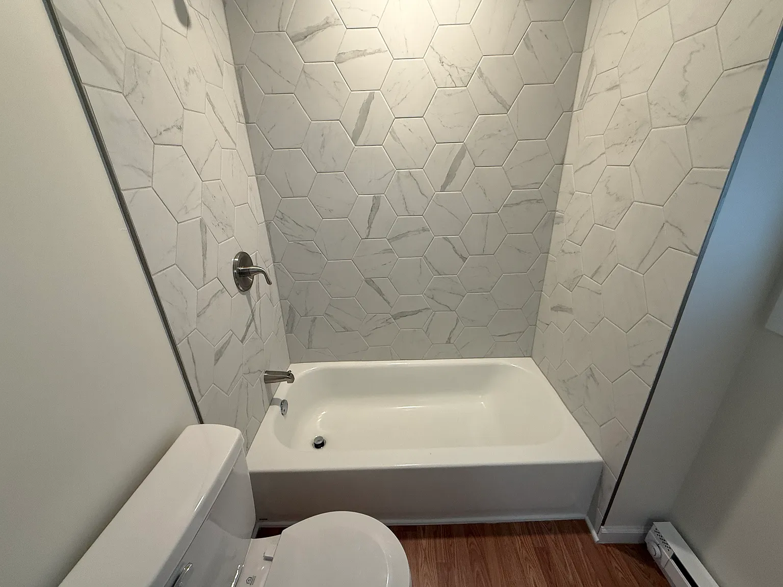 2 bed, 832 sqft, $1,300 — Photo 2