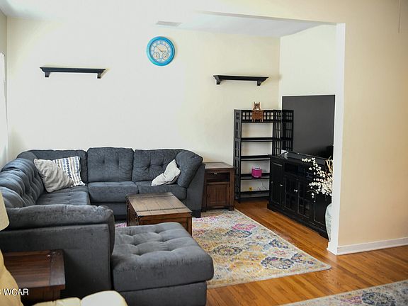 5th image of 261 N Grant St