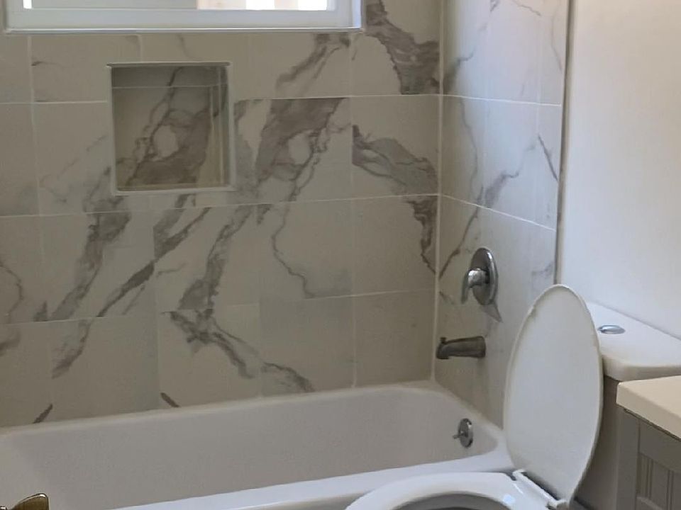 1st image of 1115 S Holt Ave #1