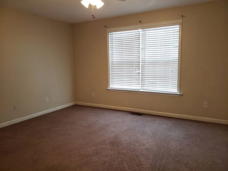 8218 Annabellas Ln — Photo 9