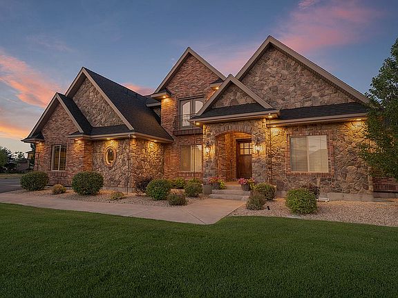2nd image of 4980 River Bend Ln