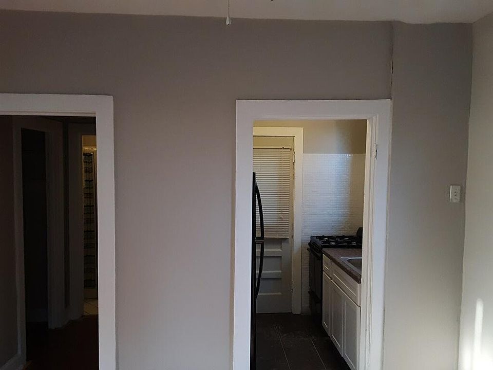 2nd image of 2526 Bellevue Ave APT A