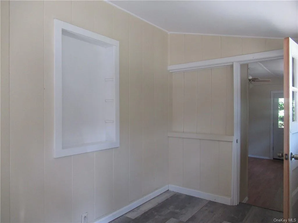 2 bed, 1004 sqft, $2,100 — Photo 4