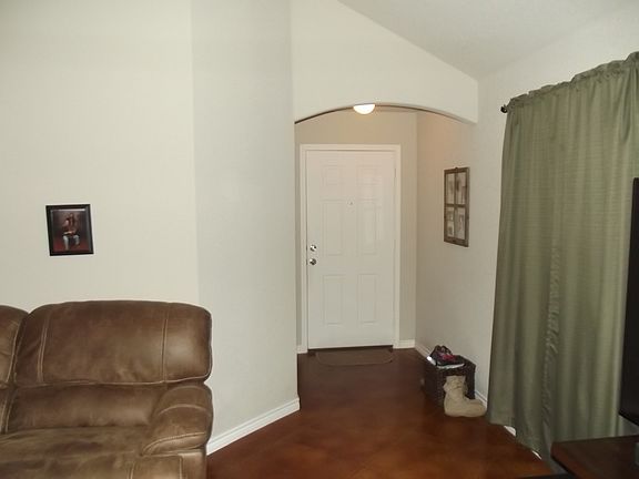 4th image of 2601 Montague County Dr