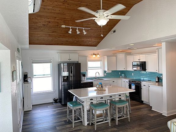 2nd image of 115 E Ocean Bay Blvd