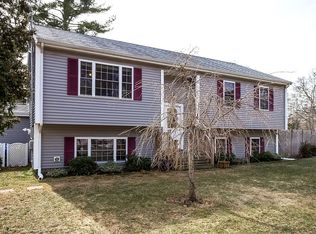 78 Martin St, Buzzards Bay, MA 02532