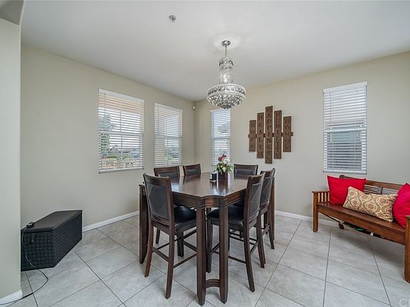 5th image of 8606 Tamarind Ave