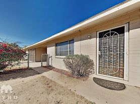 1204 W Cochise Dr, Phoenix, AZ