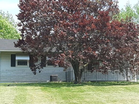 2nd image of 850 Daffodil Dr