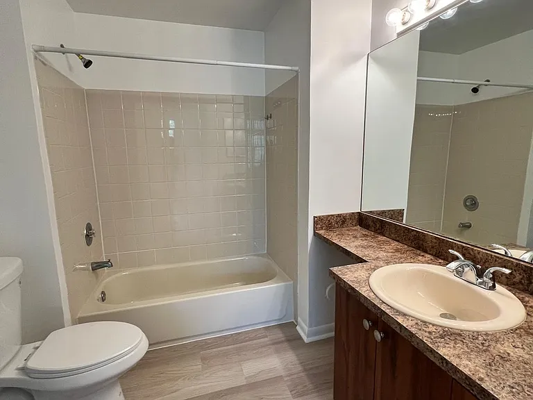 2896 Edgehill Ln — Photo 9