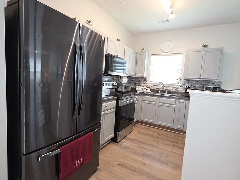 4691 Highpoint Ln — Photo 9