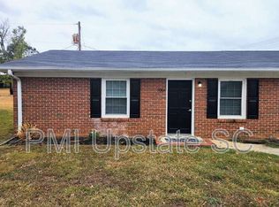 700A Fairview St, Fountain Inn, SC 29644