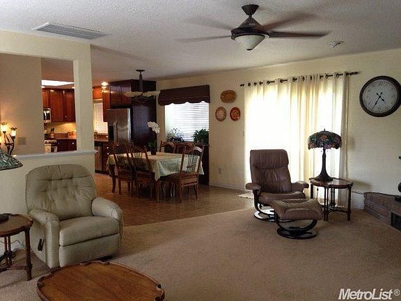 5th image of 51 Willowood Dr