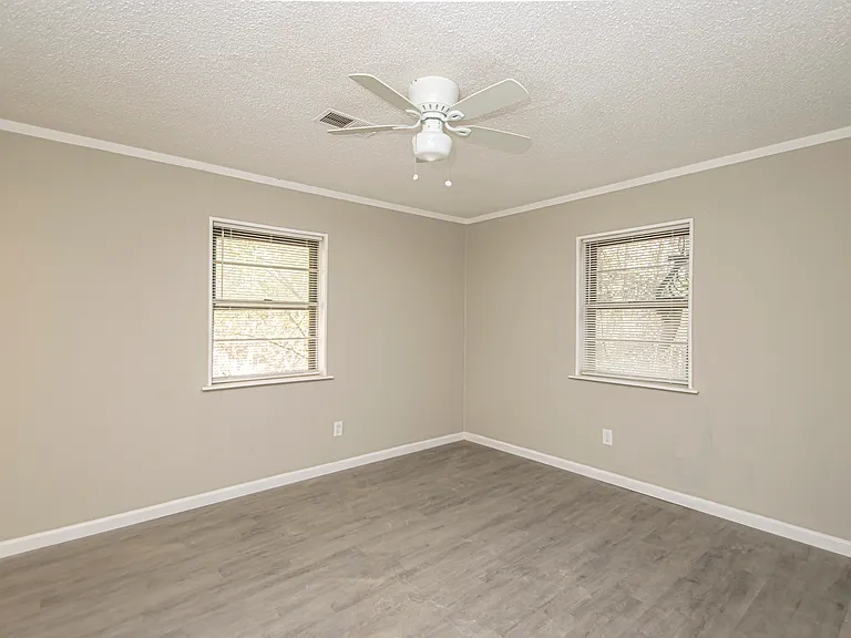 2601 Gattin Rd — Photo 19