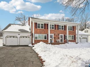 44 Forsythia Ln, Paramus, NJ 07652