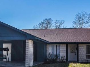 456 Deep Woods Ln, Livingston, TX 77351