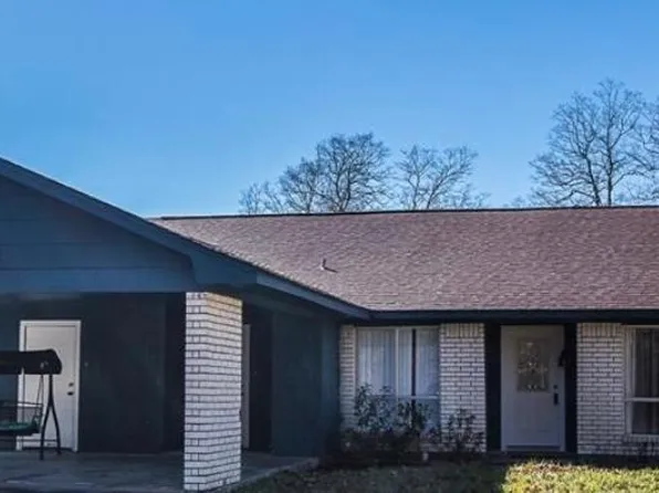 456 Deep Woods Ln, Livingston, TX 77351