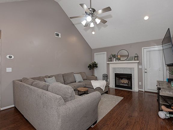 3rd image of 351 Lee Road 2091