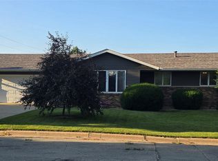 300 W Reeder St, Mechanicsville, IA 52306