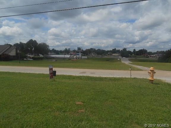 4th image of 3505 S Summit Blvd W