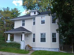 56 Cottage St, Midland Park, NJ 07432