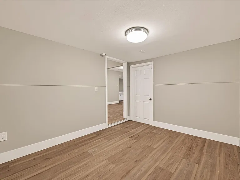 5833 Southlea St — Photo 19