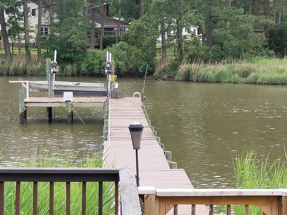 2nd image of 973 Colleen Dr