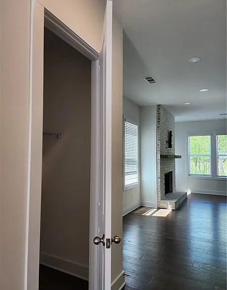 1241 Westshore Dr — Photo 8