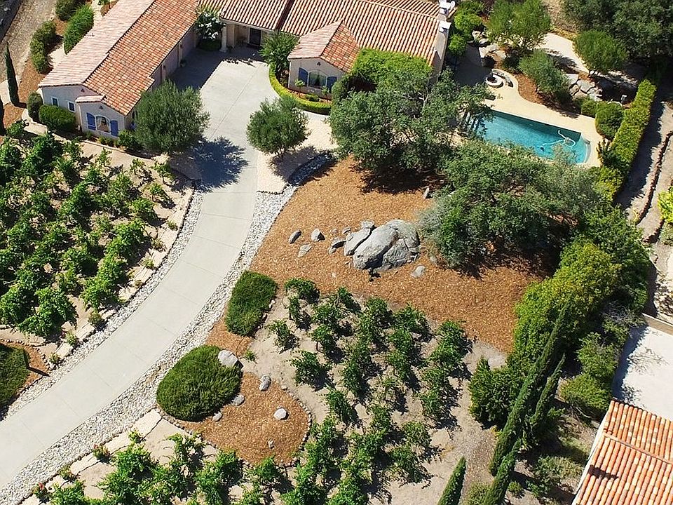 1st image of 9744 Clos Du Lac Cir