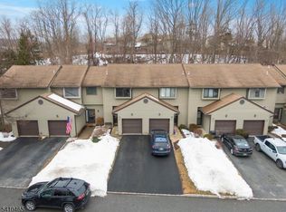 39 Oriole Ter, Hampton Twp., NJ 07860
