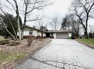 15685 Brojan Dr, Elm Grove, WI 53122