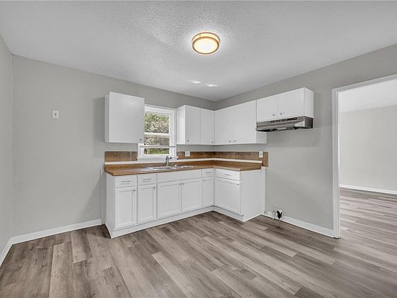 3rd image of 5733 Jackson Ave