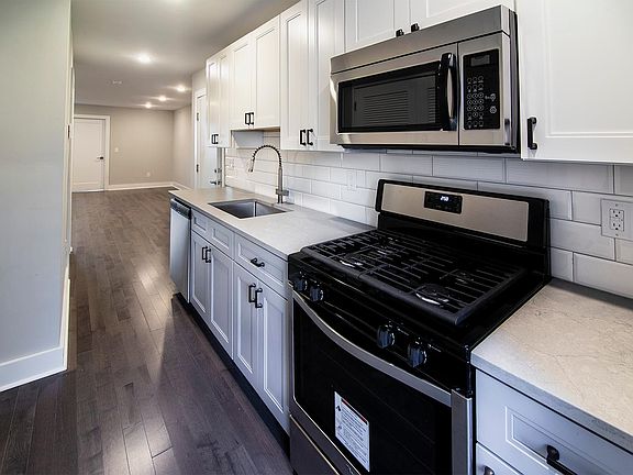 4th image of 5334 Cedar Ave #8