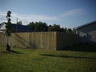 3rd image of 100 Emerald Dr