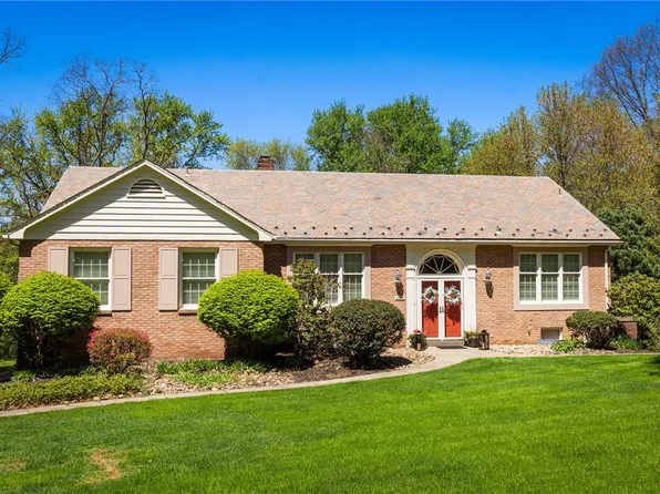 2650 Quail Hill Dr, Pittsburgh, PA 15241