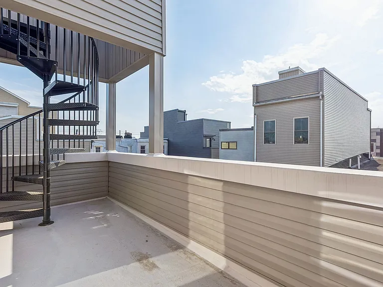 1342 S Bouvier St — Photo 19