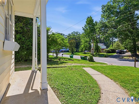 2nd image of 2305 Lockwood Rd